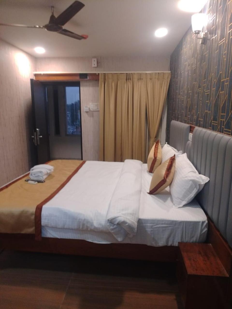 Hotel Stalwart Jajati Bhubaneswar Exteriör bild